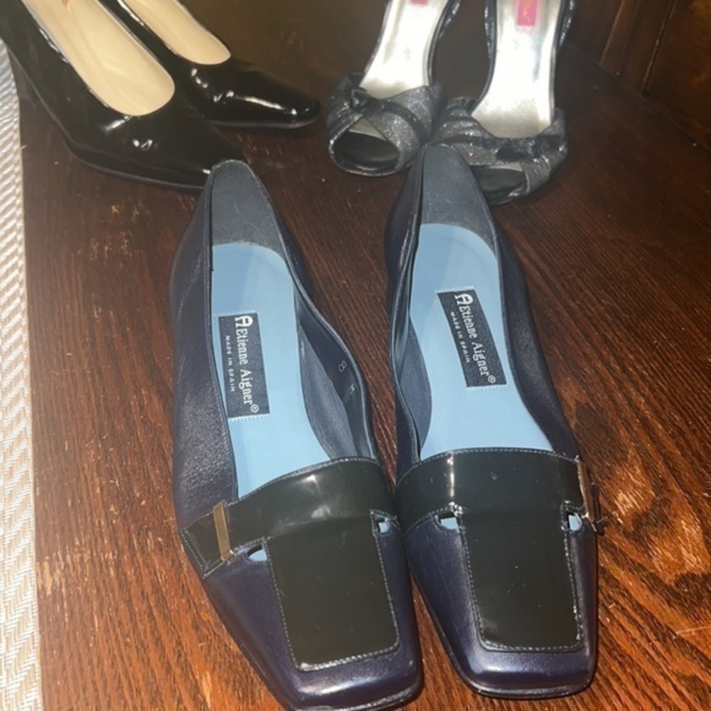 Etienne Aigner shoes size 8M  navy Blue